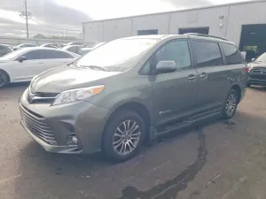 Toyota Sienna 3.5L 6 2018