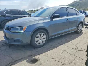Volkswagen Jetta 2.0L 4 2014