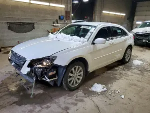 Chrysler 200 2.4L 4 2013