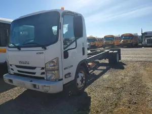 Isuzu NPR 6.0L 8 2017