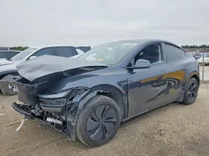 Tesla Model Y 2026