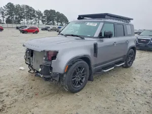Land Rover Defender 2.0L 4 2023