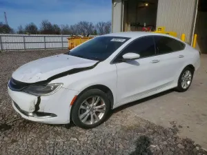 Chrysler 200 2.4L 4 2015