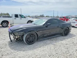 Ford Mustang 5.0L 8 2015