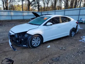 Hyundai Elantra 2.0L 4 2020