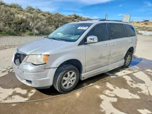 Chrysler Town & Country 3.8L 6 2010