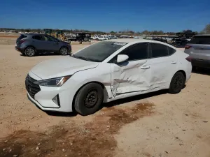 Hyundai Elantra 2.0L 4 2019