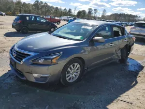 Nissan Altima 2.5L 4 2015