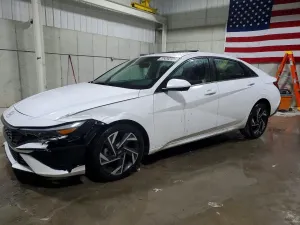 Hyundai Elantra 2.0L 4 2025