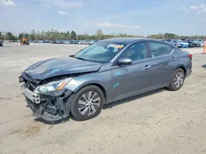 Nissan Altima 2.5L 4 2020