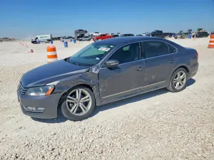 Volkswagen Passat 2.0L 4 2014