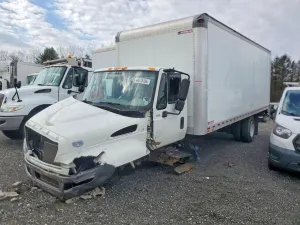 International DuraStar / 4000 6.7L 6 2018