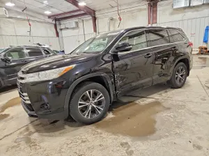 Toyota Highlander 3.5L 6 2017