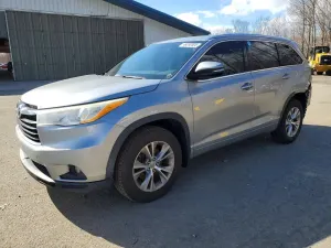 Toyota Highlander 3.5L 6 2014