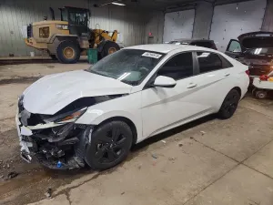 Hyundai Elantra 2.0L 4 2021