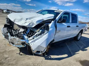 RAM 1500 5.7L 8 2021