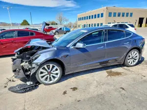 Tesla Model 3 2020