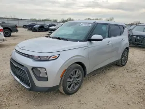 Kia Soul 2.0L 4 2021