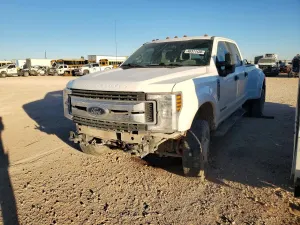 Ford F-350 6.7L 8 2019