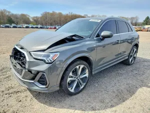Audi Q3 2.0L 4 2021