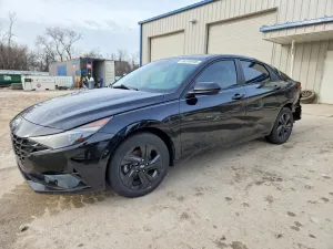 Hyundai Elantra 2.0L 4 2023