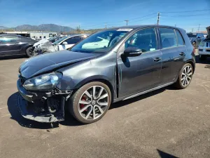 Volkswagen Golf 2.0L 4 2014