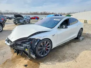 Tesla Model S 2018