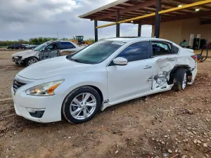 Nissan Altima 2.5L 4 2015