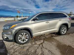 Toyota Highlander 3.5L 6 2015