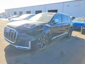 Audi SQ7 4.0L 8 2021