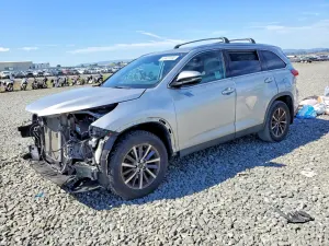Toyota Highlander 3.5L 6 2019