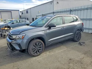 Volkswagen Taos 1.5L 4 2024