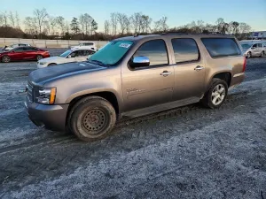 Chevrolet Suburban 2013