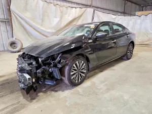 Nissan Altima 2.5L 4 2025
