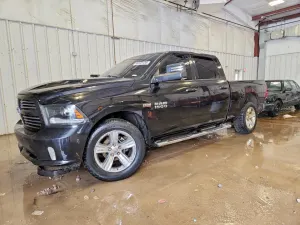RAM 1500 5.7L 8 2015