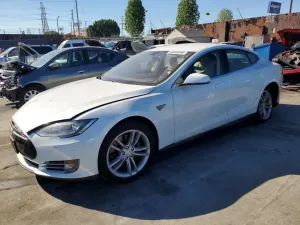 Tesla Model S 2014