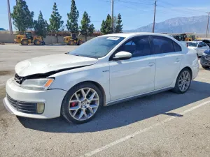 Volkswagen Jetta 2.0L 4 2014