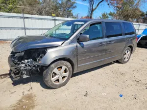 Volkswagen Routan 3.8L 6 2010