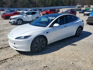 Tesla Model 3 2024