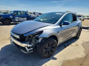 Tesla Model Y 2025