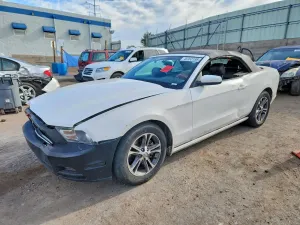 Ford Mustang 3.7L 6 2013