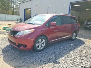 Toyota Sienna 3.5L 6 2014