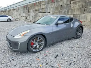 Nissan 370z 3.7L 6 2015