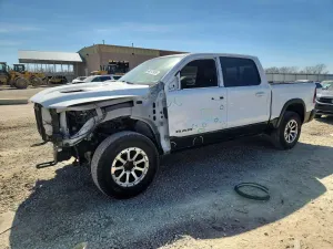 RAM 1500 5.7L 8 2021