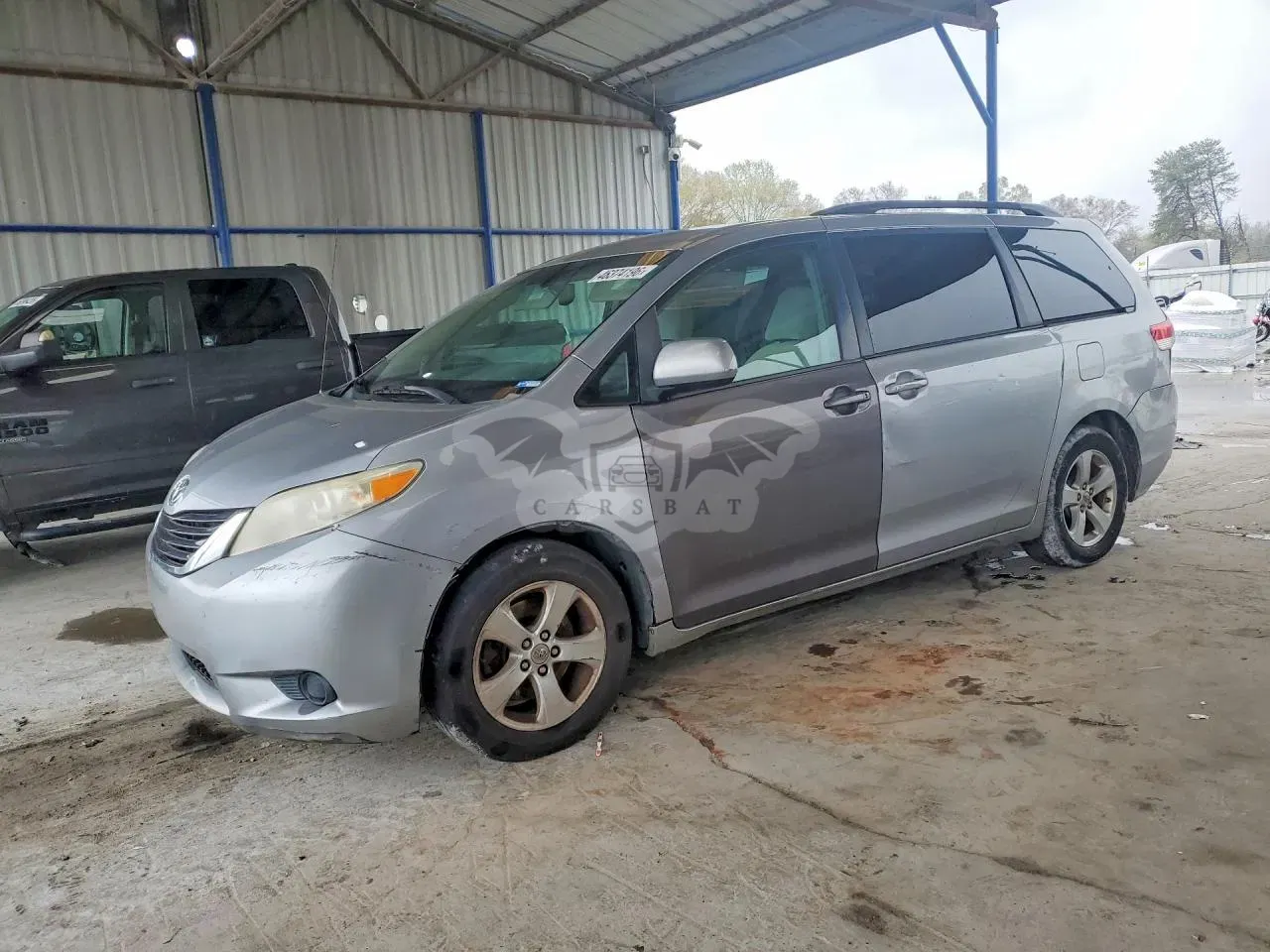 Toyota Sienna 3.5L 6 2012