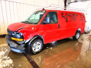 Chevrolet Express 6.6L 8 2025