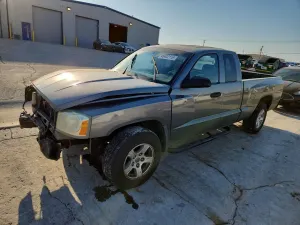 Dodge Dakota 3.7L 6 2006