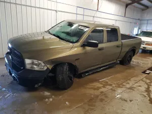 RAM 1500 5.7L 8 2015