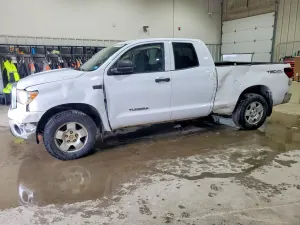 Toyota Tundra 5.7L 8 2012