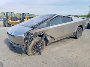 Tesla Cybertruck 2025